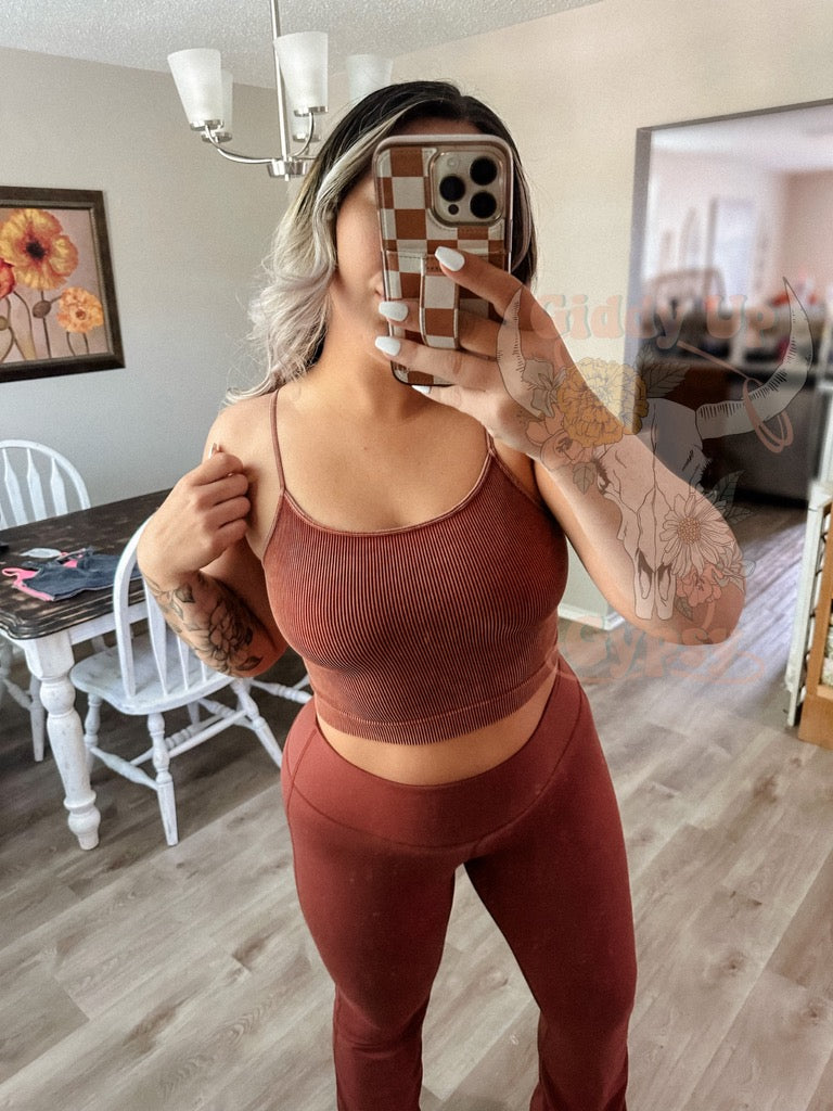 RIBBED SEAMLESS CROP CAMI'S (1 L/XL MOCHA LEFT)